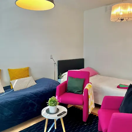 Kodikas Taeysin Kalustettu Ja Varustettu Yksioe 2-3 Hloe Logomo 1vrk-36kk * Turku